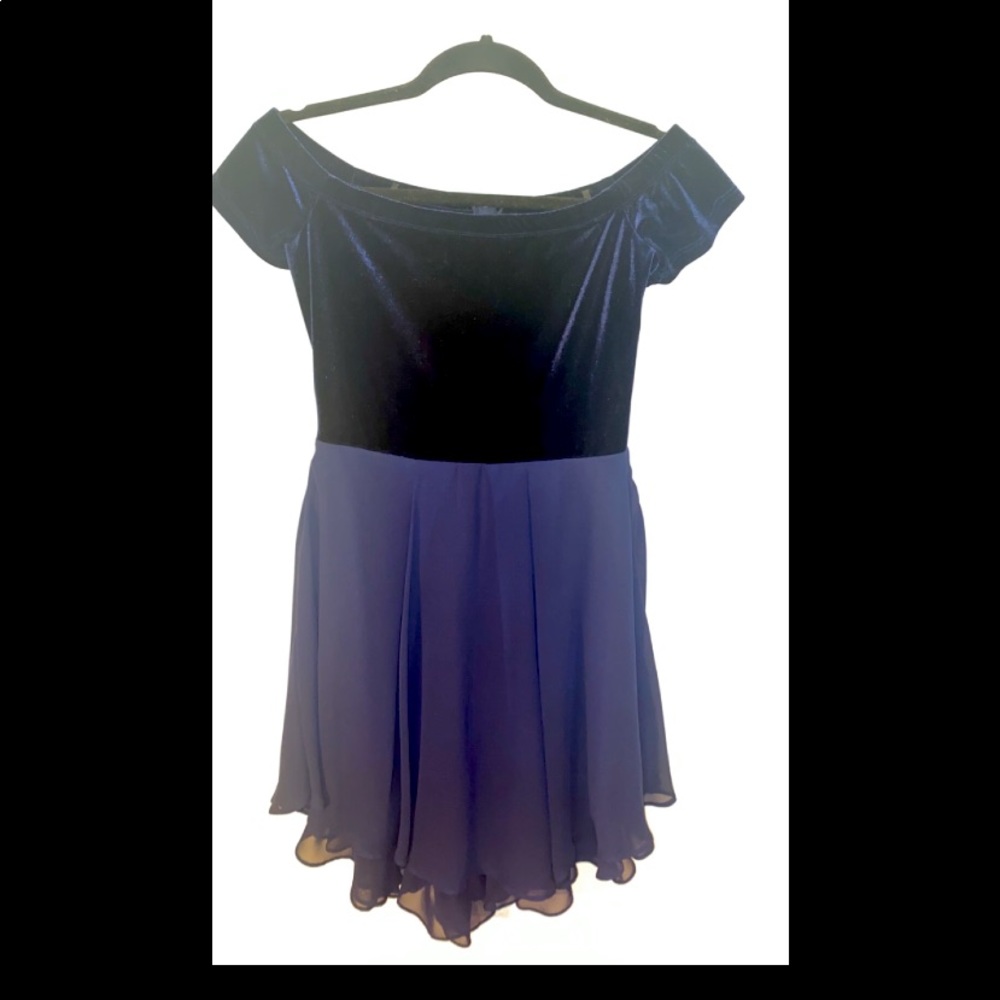 B Darlin Off-The-Shoulder Dress size 7/8 Juniors